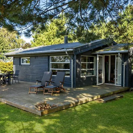 Casa de Férias Stunning In Nykobing Sj With Kitchen Klint